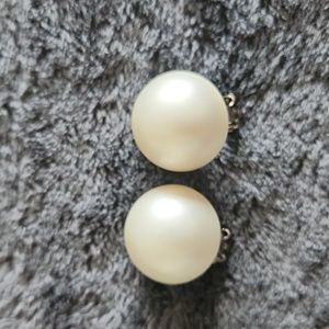 Vintage pearl clip on earrings